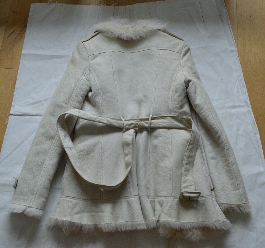 Burberry White Sheepskin Leather Shearling Belted Jacket Burberry White Sheepskin Leather Shearling Belted Jacket