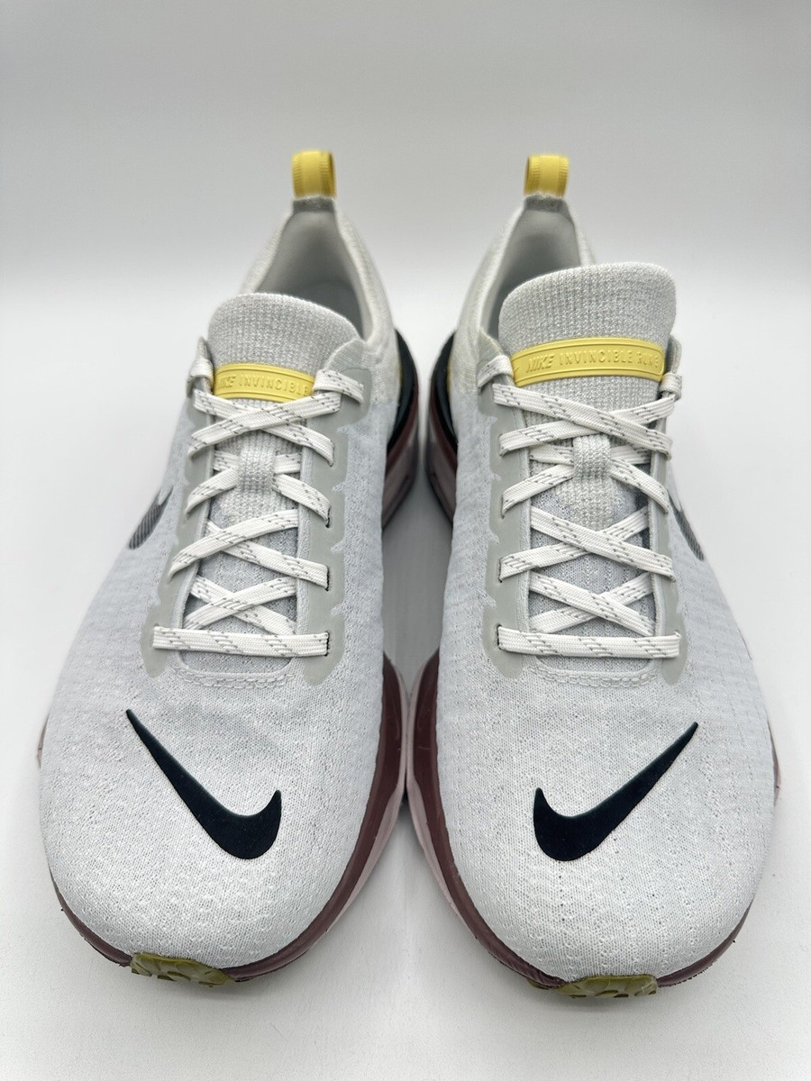 Size 10.5 - Nike ZoomX Invincible 3 Extra Wide Photon Dust