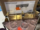 Hampton Bay Regan 21英寸 3光拉丝金色梳妆灯带透明玻璃色调