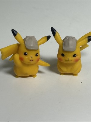 2 Pokemon Officially Licensed Nintendo COLLECTIBLE 1.5'' DETECTIVE PIKACHU FIGURE