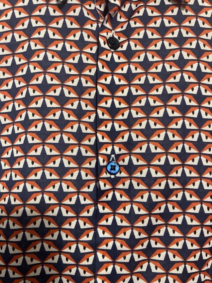 Authentic Fendi made in Italy button up shirt eyes rare 43 red white and blue - Image 2 of 4