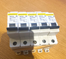 Square D Domae Type B 1P 6A 240V MCB Circuit Breaker Dom06B6 Lot of 5
