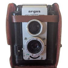Argus Super 620 Box Camera w/ Original Leather Case Lumar 65mm f8 USA Vintage