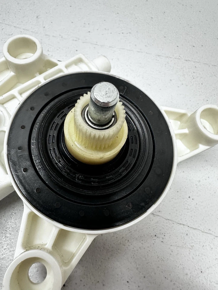 2011-2014 Chrysler 200 Sedan Window Motor Front DRIVER Side left LH OEM T31 - Image 3 of 4