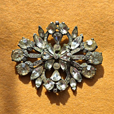 Vintage EISENBERG Brooche. 40's Era.