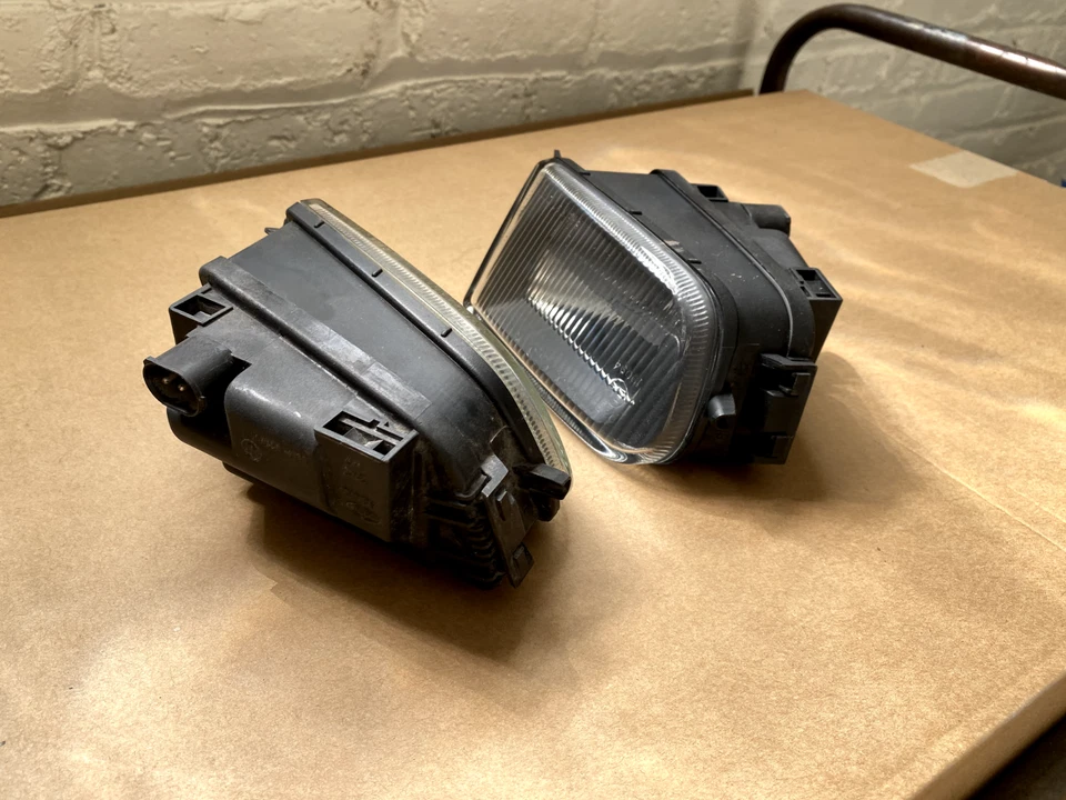 Conjunto de faros antiniebla izquierda y derecha BMW Z3 1996-2002, serie 5 OEM - 63178377941 Foto 4 de 4