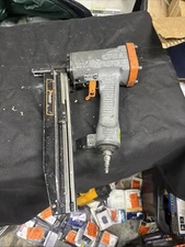 Paslode 3250-F16 Pneumatic Finish Nailer