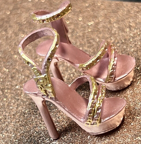 Rainbow High Sabrina St Cloud Vision Divas Doll Rose Gold 1st Outfit Shoes Heels