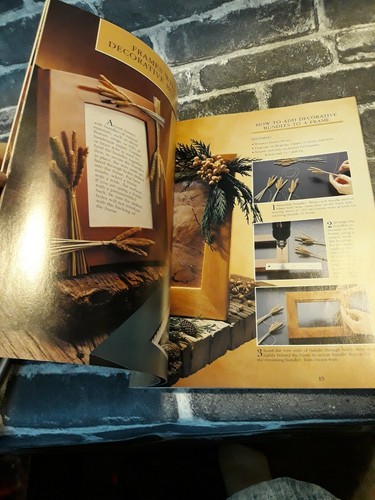 Fantastic Frames: Over 60 Unique Framing Ideas The Editors of Creative Publis A6 - Picture 8 of 10