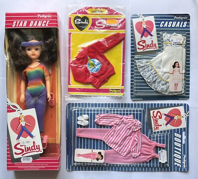 Vintage Pedigree Sindy Doll Boxed Star Dance 1984 With 3 Sets of Clothes