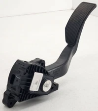 2011 Ford F250 F350 F450 Accelerator gas Pedal 6.2L or 6.7L BC3A-9F836-AE