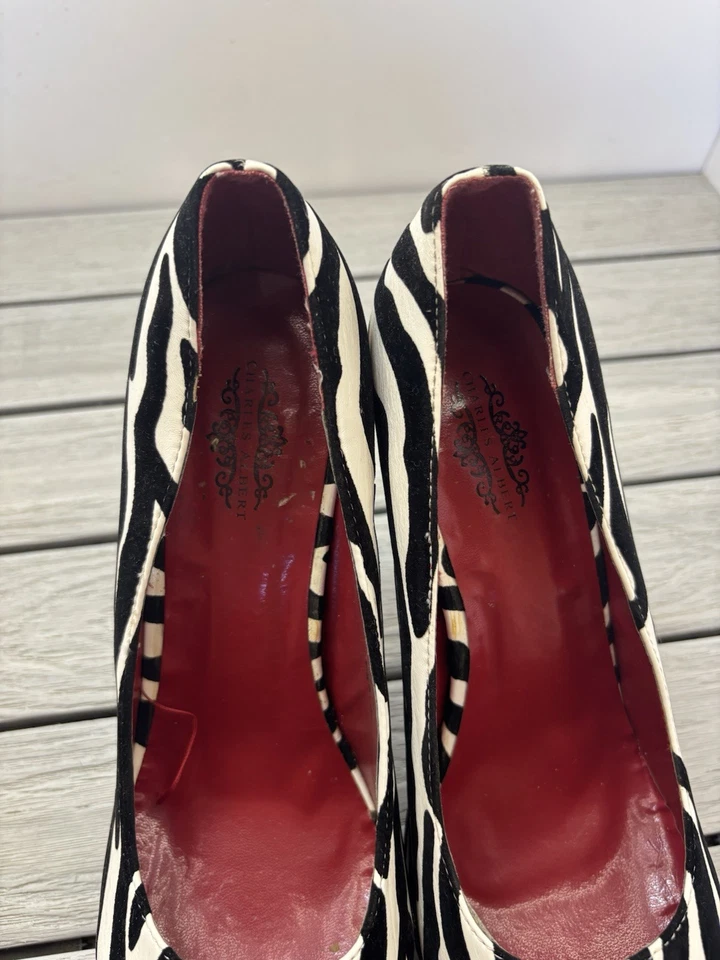 Vintage Charles Albert Zebra Print Black Patent Leather Stiletto Heels Size 9 - Image 3 of 4