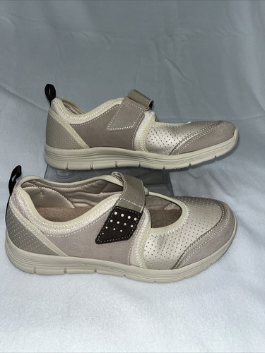 Easy Spirit Liftoff Sneaker Womens 9M Beige Mary Jane Perforated Casual - Picture 2 of 6
