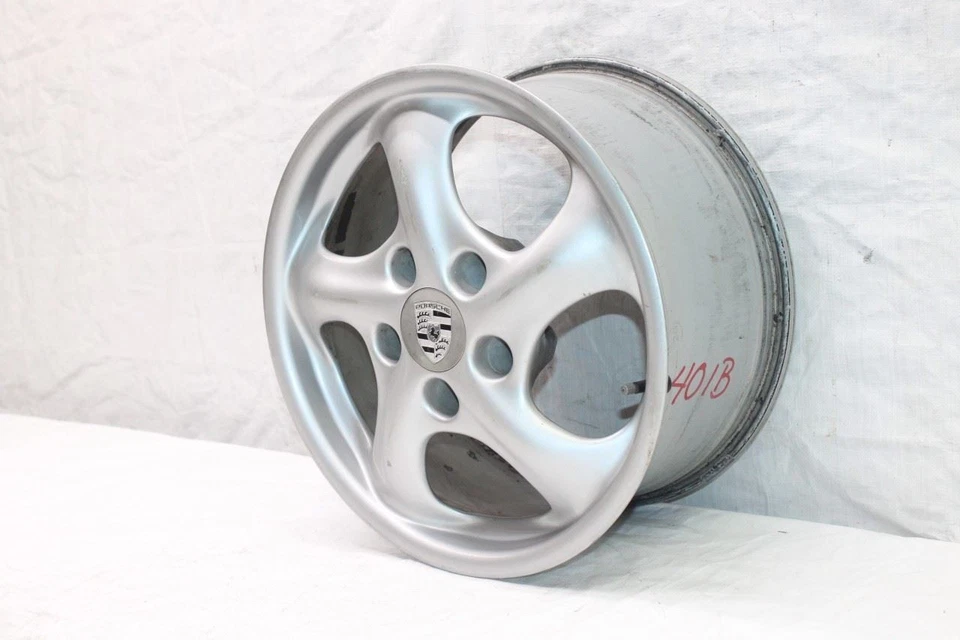 2002 PORSCHE BOXSTER 986 CONV #401 REAR 17x8.5 WHEEL RIM 5 SPOKE /b - Image 3 of 4