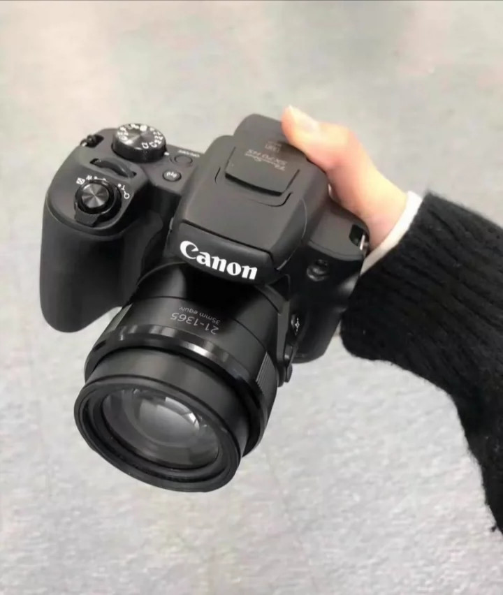 Canon PowerShot SX70 HS Compact Digital Camera All-in-one Zoom