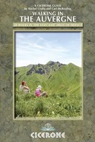 Walking In The Auvergne | Carl Mckeating (U. A.) | Englisch | Taschenbuch | 2020