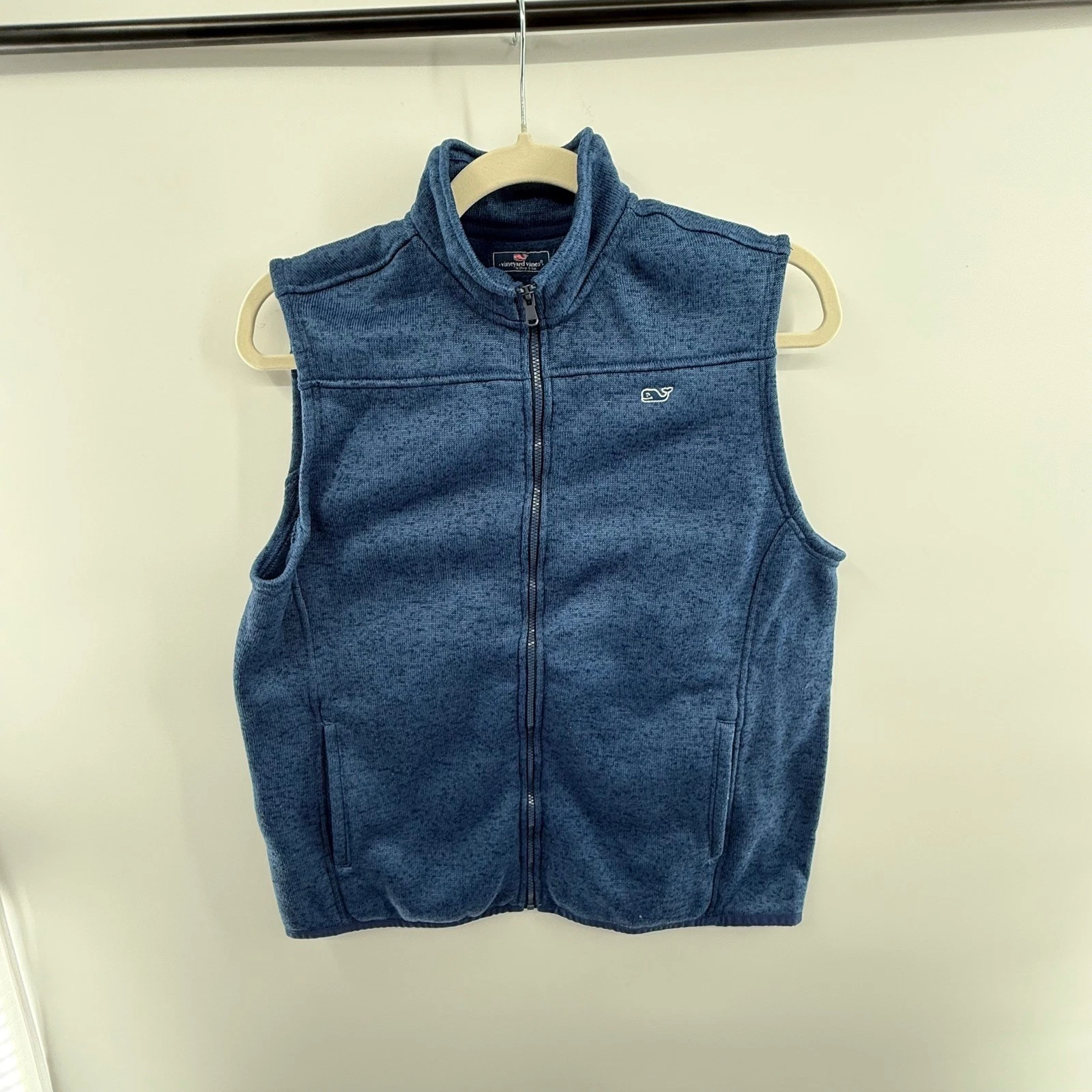 Vineyard Vines Men's XL Blue Fleece Vest Zip Up Whale Logo Sleeveless Jacket
Opens in a new window o
