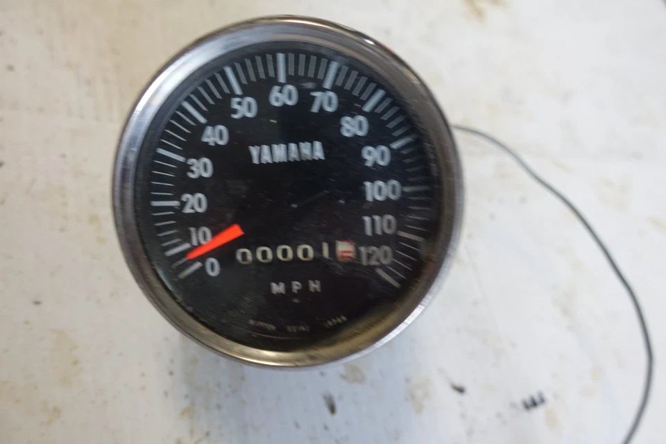 Yamaha DS6 1969-1970 R3 1969 Genuine Speedometer Assembly OEM 235-83510-40 - Image 2 of 4