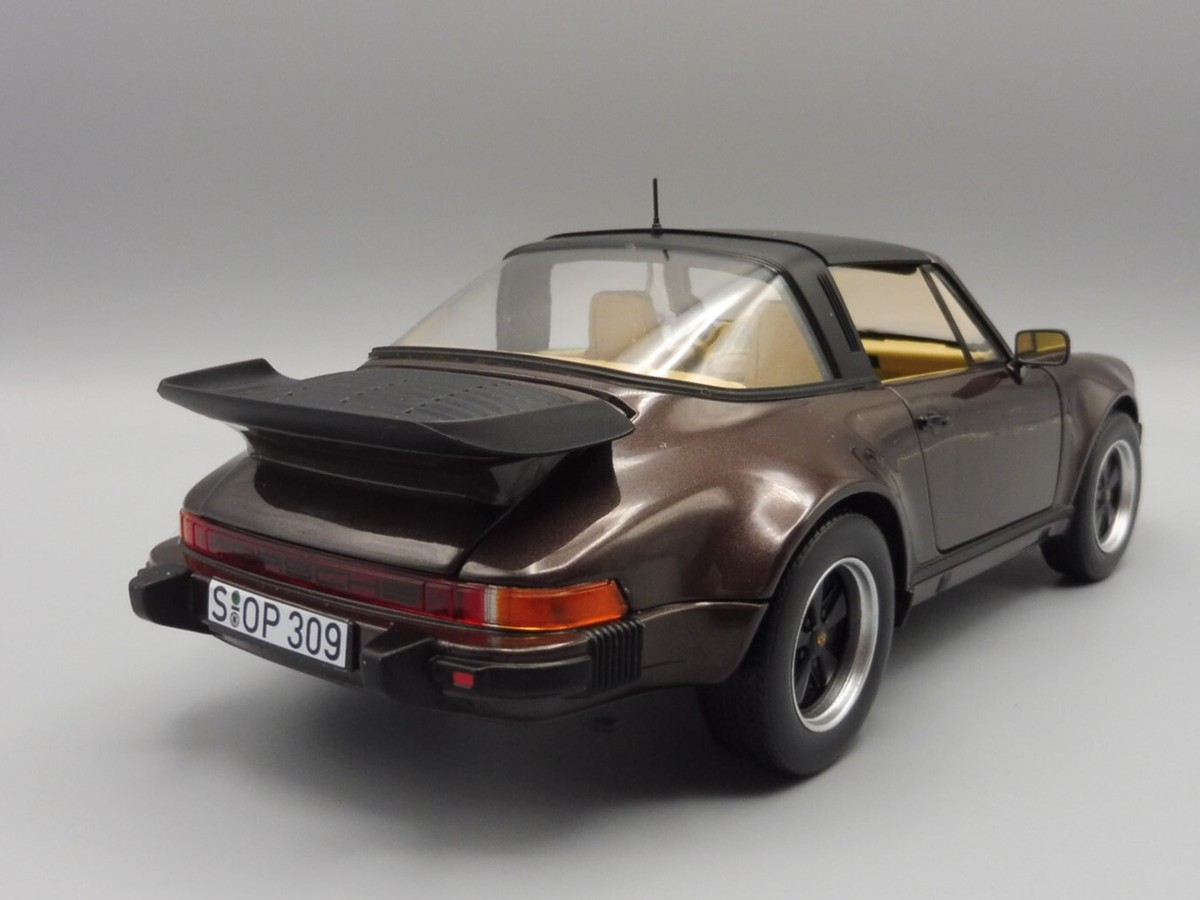 【tteramoto】 NOREV PORSCHE CARRERA REVIEW: Norev Porsche 911 (993) Carrera • DiecastSociety.com