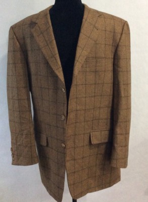 3 button sport coat