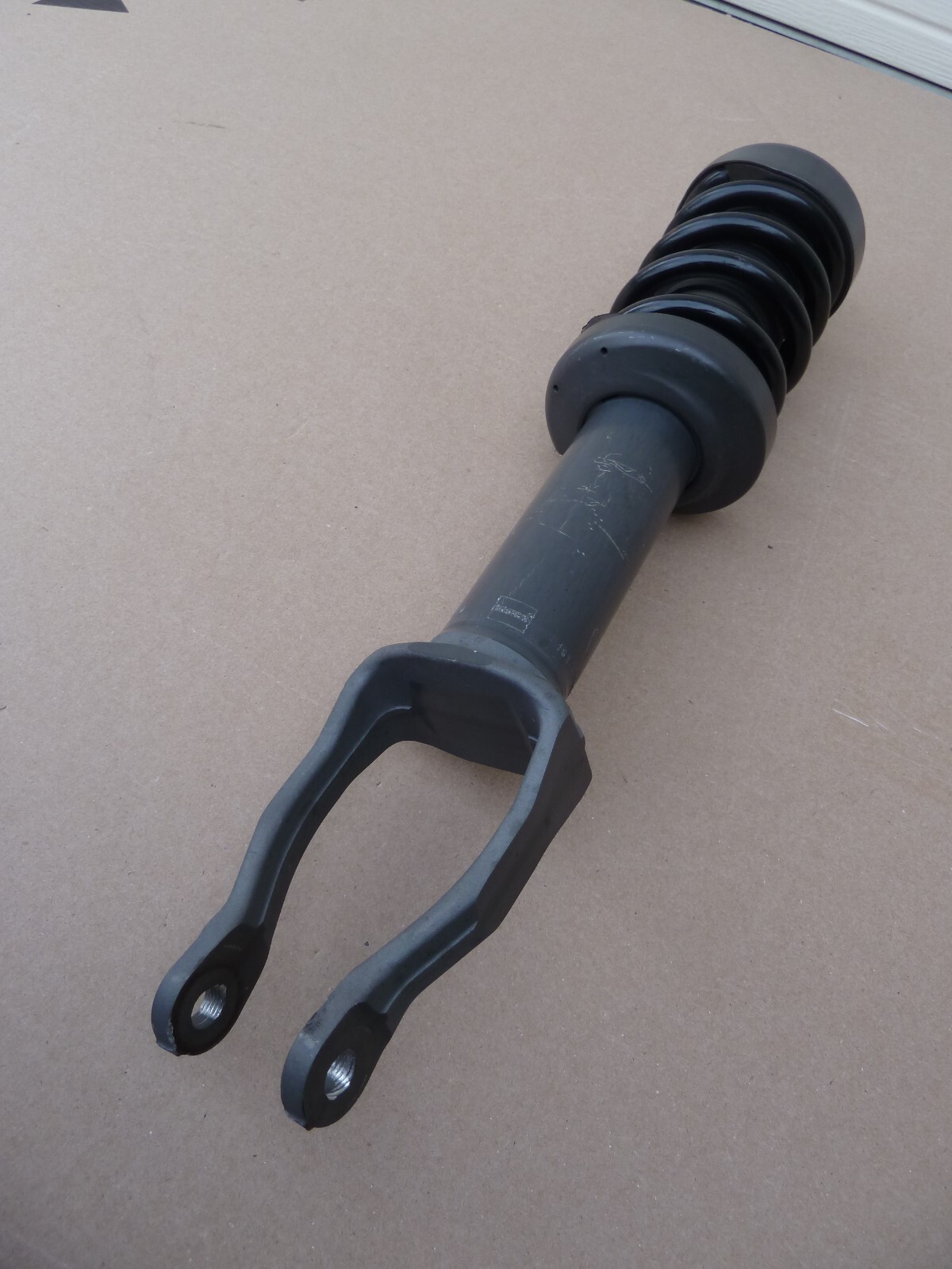 2017-23 Audi R8 FRONT SHOCK ABSORBER STRUT & COIL SPRING OEM