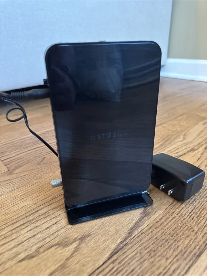 Netgear Nighthawk CM500V Voice Cable Modem - Image 3 of 4