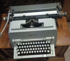 MACCHINA DA SCRIVERE OLIVETTI LINEA 98 - tastiera europea