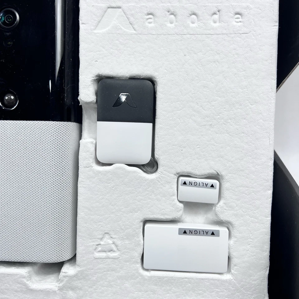 Concentrador de seguridad para el hogar todo en uno Abode Iota 104035/A + llavero + sensor de ventana Foto 4 de 4