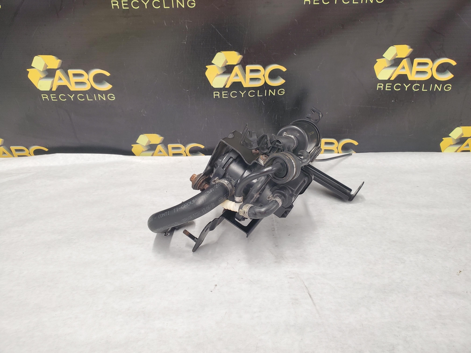 2007 Bentley Flying Spur Fuel Emission Leak Detection Pump Assembly OEM BENTLEY