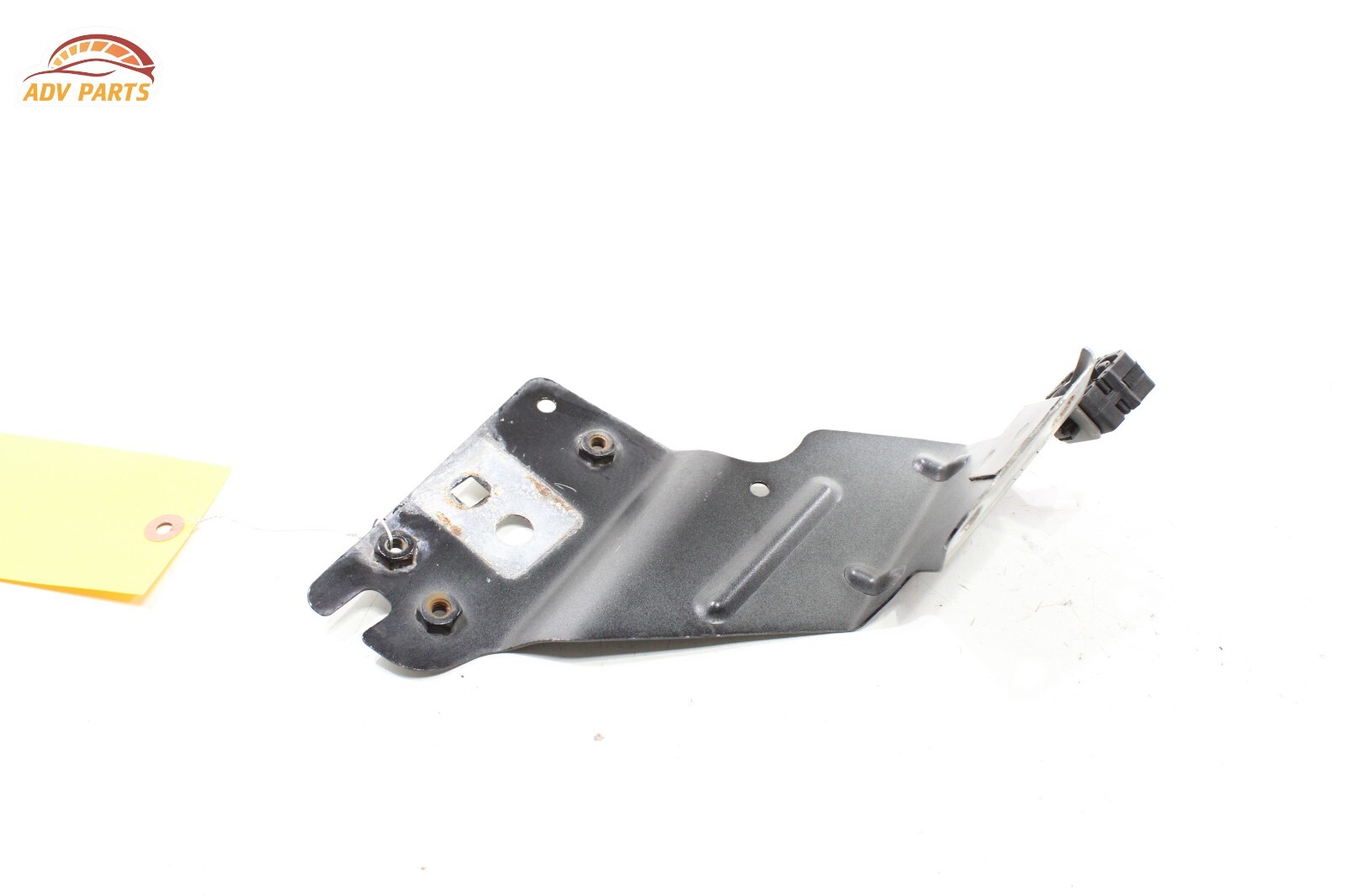 Maserati Ghibli S Q4 2014-2024 Front Left Lower Side mounting bracket