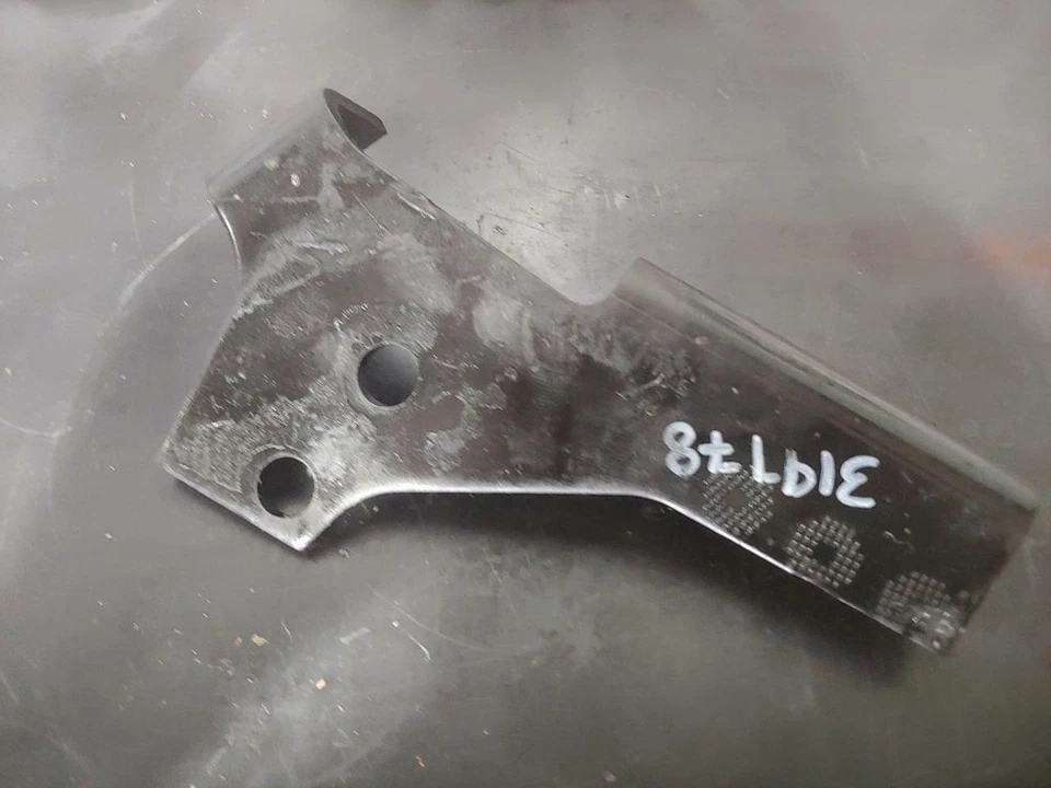 Soporte de camioneta Ford F700 1986 E3HT-17753-AA LH Foto 3 de 4