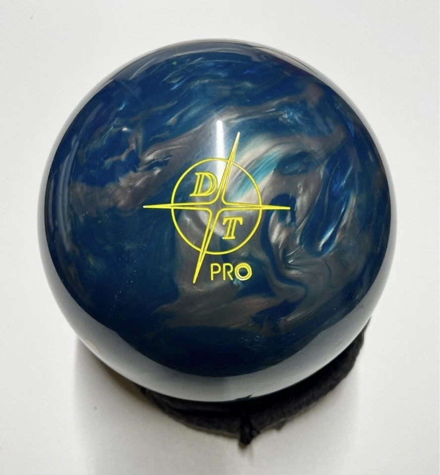 Bola de boliche DYNO-THANE 16 lb *sin perforar* Foto 2 de 4