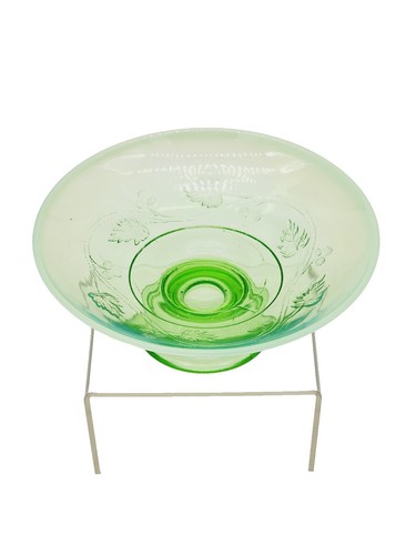 DUGAN GLASS DAISY＆PLUMEホワイトオパルセント ガラス皿 Vintage