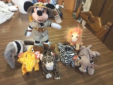 Disney Bean Bag Plush - SAFARI MINNIE Mickey Mouse  11 inch - w/Tag  Stand.