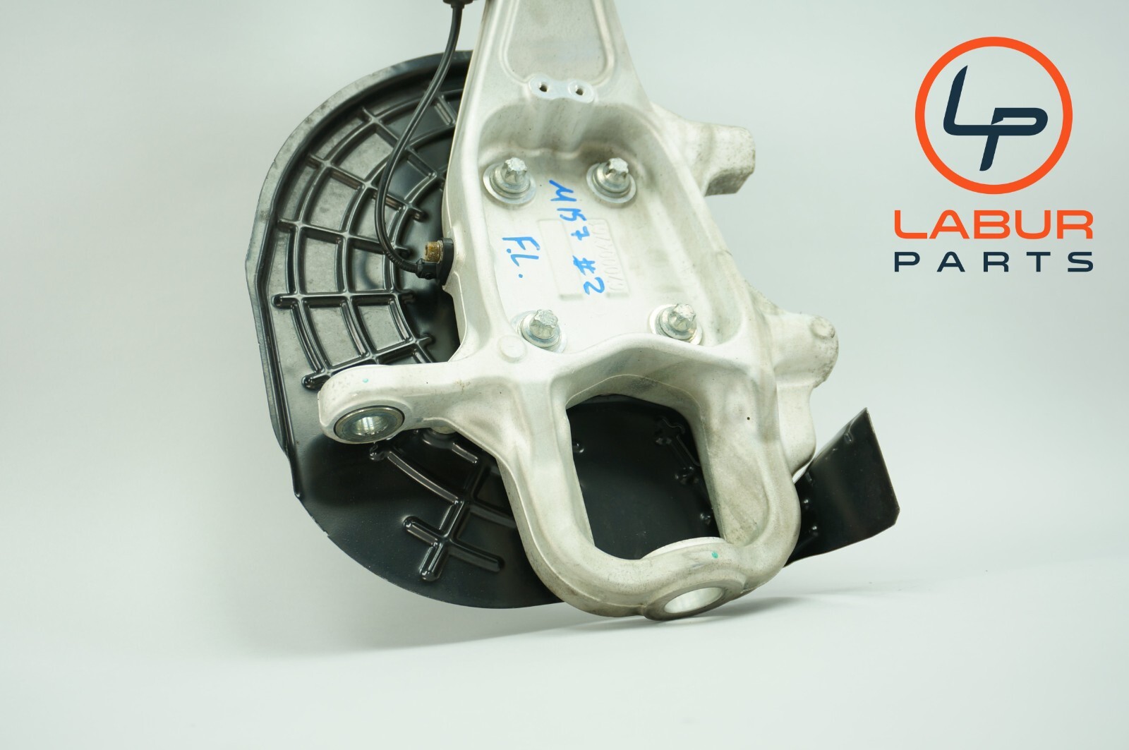 M157 14-17 Maserati Quattroporte Ghibli Front Left Spindle Knuckle Hub Z5678
