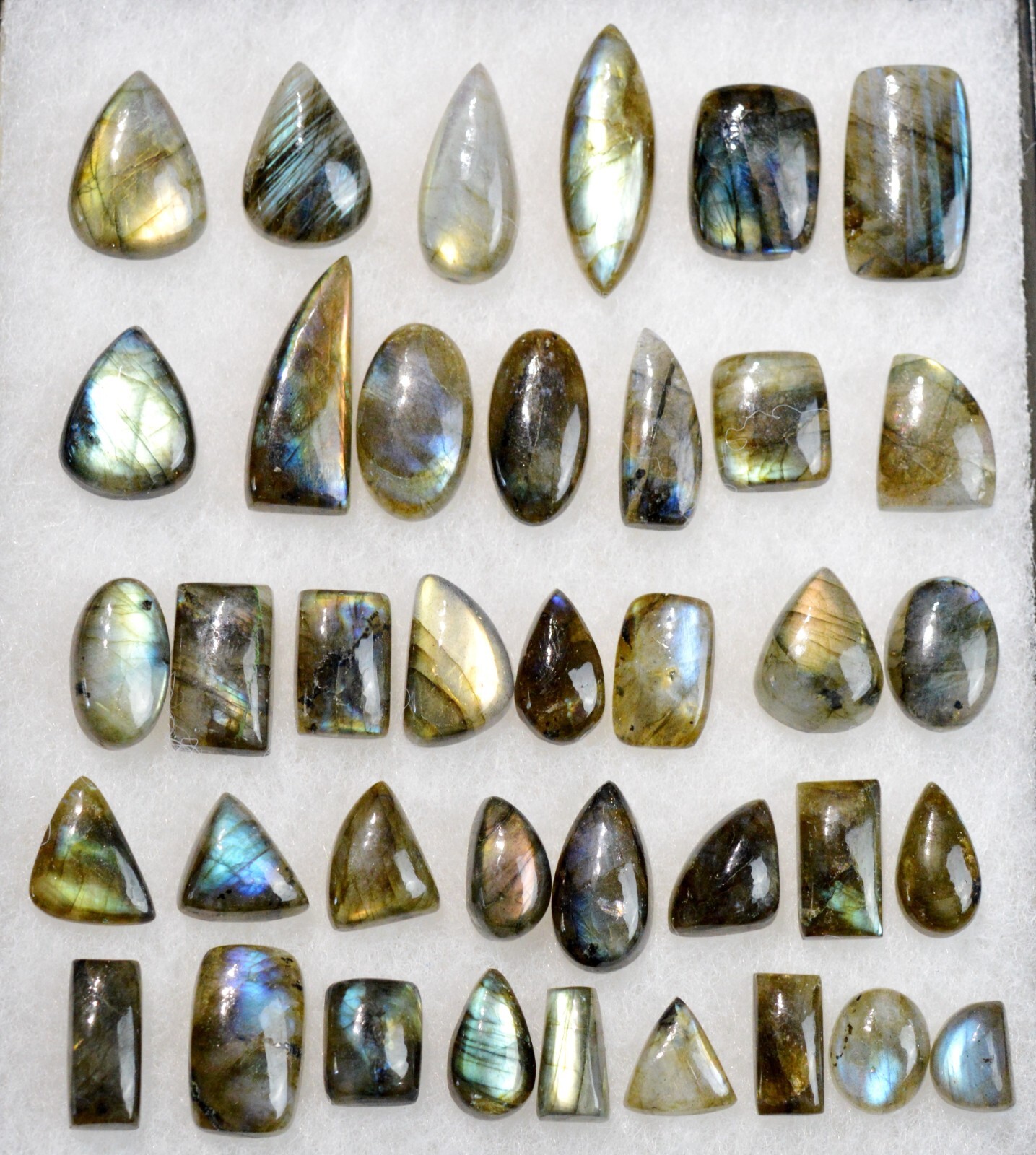 Labradorite cabochon lot 38 pierres naturelles de Madagascar 536 carats pour création bijoux FN13