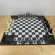 Chess 4 Board Game Set Item #19951 Wow Toys 100% Complete Great Shape 4 Player A