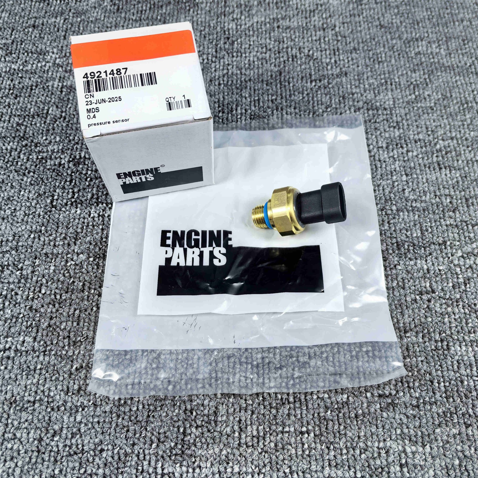 OEM 4921487 Oil Pressure Sensor For Cummins N14 M11 ISX L10 / 2500 3500 5.9L  