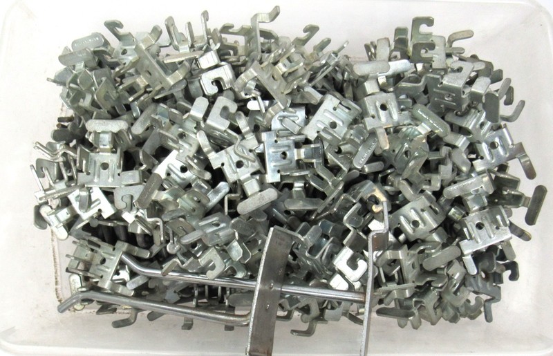 VARIOUS PEGBOARD ACCESSORIES NOTCH HOOK U HOOKS SINGLE RODS LOT VINTAGE 256 PCS