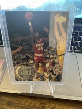 Hakeem Olajuwon 84-85 Rookie 1995 Upper Deck Rockets Basketball NBA Card #138. rookie card picture