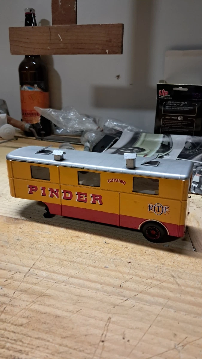 cirque pinder remorque cuisine 1.43