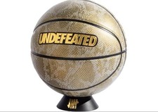 Nike x Undefeated Kobe Hall Of Fame Gold Snak...