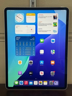 APPLE iPAD AIR 13'' M2 128GB WiFi + Cellular MV6T3LL/A EXCELLENT CONDITION