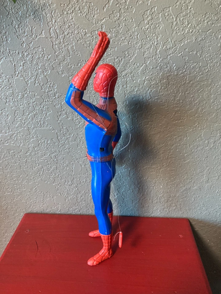 Vintage 1978 Remco Marvel Spider-Man Action Figure (Incomplete, Hand Detached) - Image 4 of 4