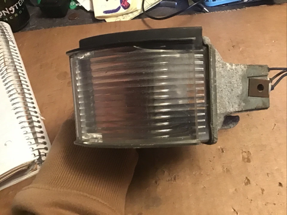 Pontiac Catalina & Bonneville 1971 luz de estacionamiento delantera izquierda OEM Foto 3 de 4