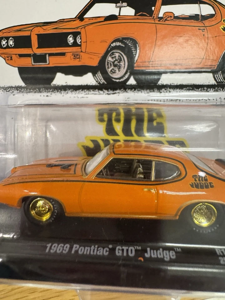 NEW M2 Machines Set of 2: Pontiac GTO Judge CHASE & Standard 1:64 Diecast Cars - Image 2 of 4