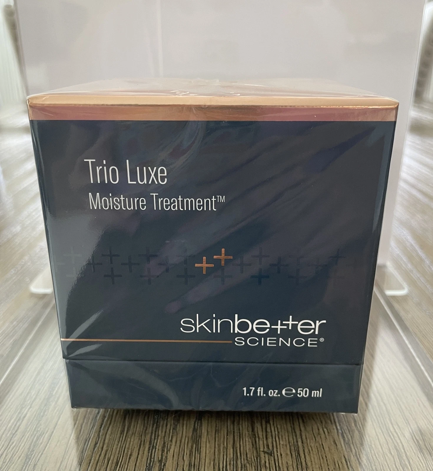 SkinBetter Science Trio Luxe Moisture Treatment 1.7oz/50ml *Brand New Sealed*
Opens in a new window