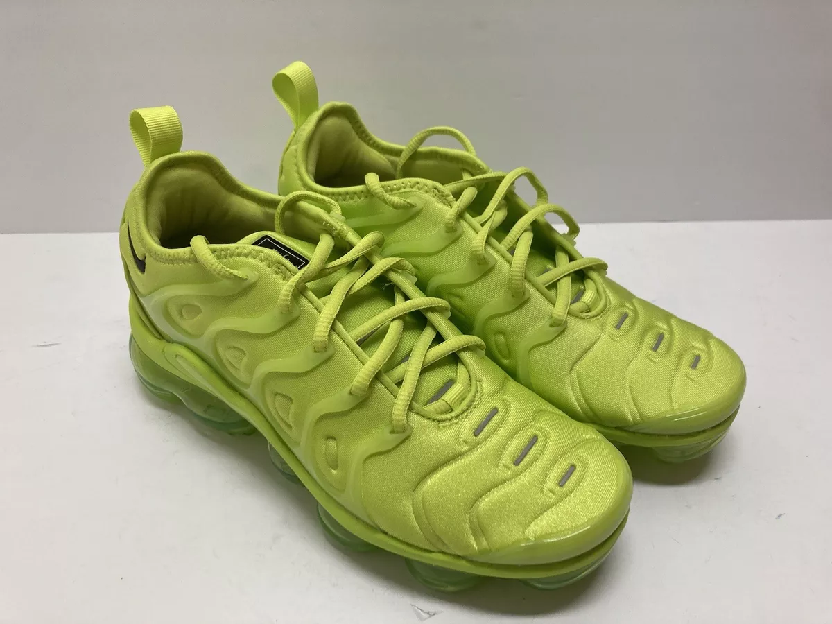 Nike vapormax plus volt best sale green