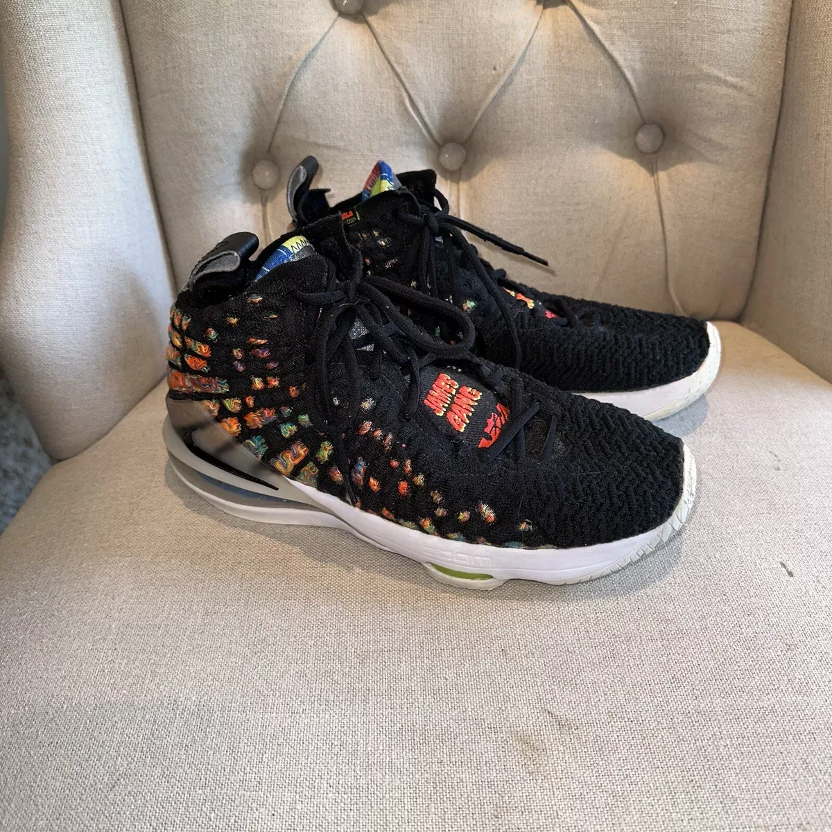 Lebron james boy shoes sales