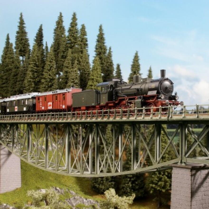 Noch H0 67027 - Fischbauchbr&uuml;cke, 36 cm lang mit Br&uuml;ckenk&ouml;pfen Neuware